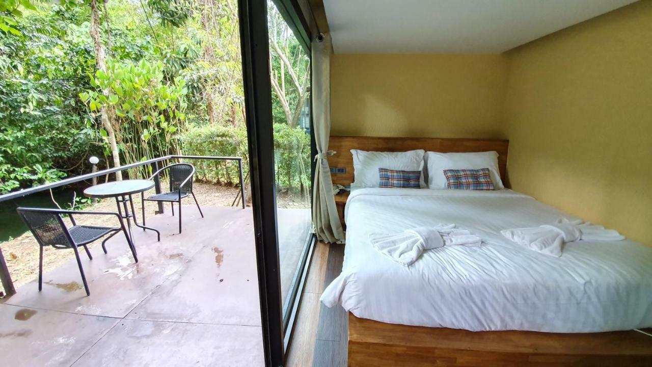 Hug Rimtharn Hotel Ban Khao Klom Cameră foto